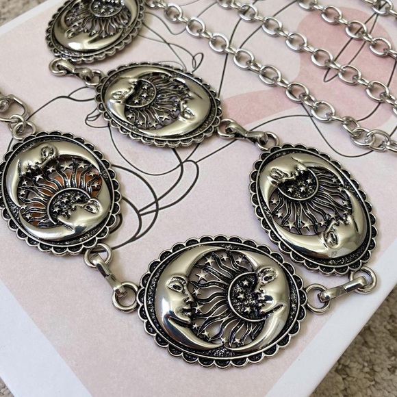 ☀️ Gothic Sun Moon Stars Celestial Cosmic Punk Metal Body Chain Belt - Picture 4 of 5
